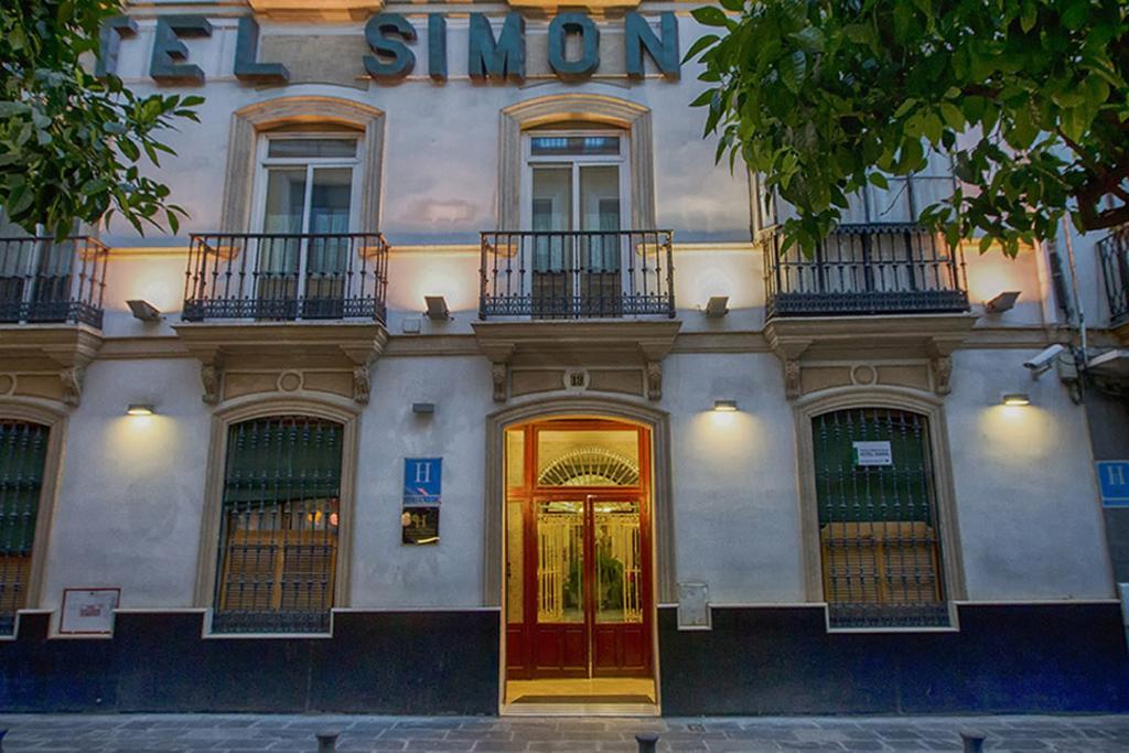 Hotel Simon Севиля Екстериор снимка